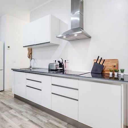 Apartamento Nuevo Cerca De La Playa Y Del Centro Valencia Exteriör bild