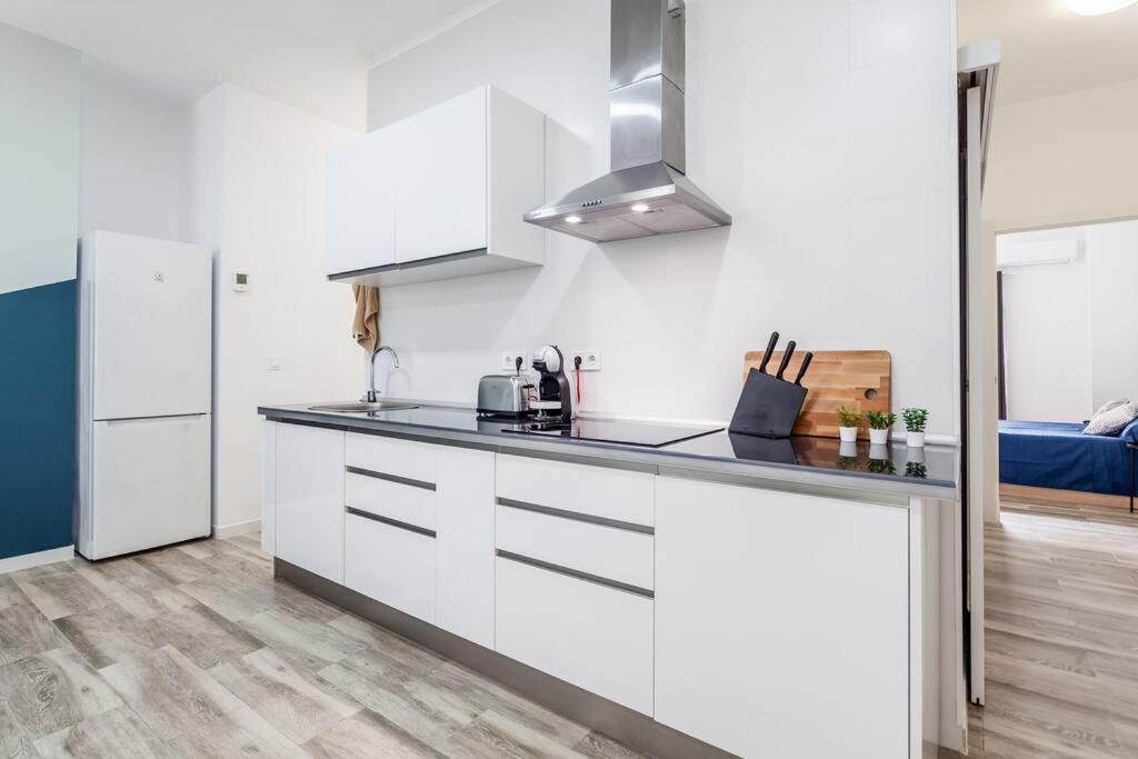Apartamento Nuevo Cerca De La Playa Y Del Centro Valencia Exteriör bild