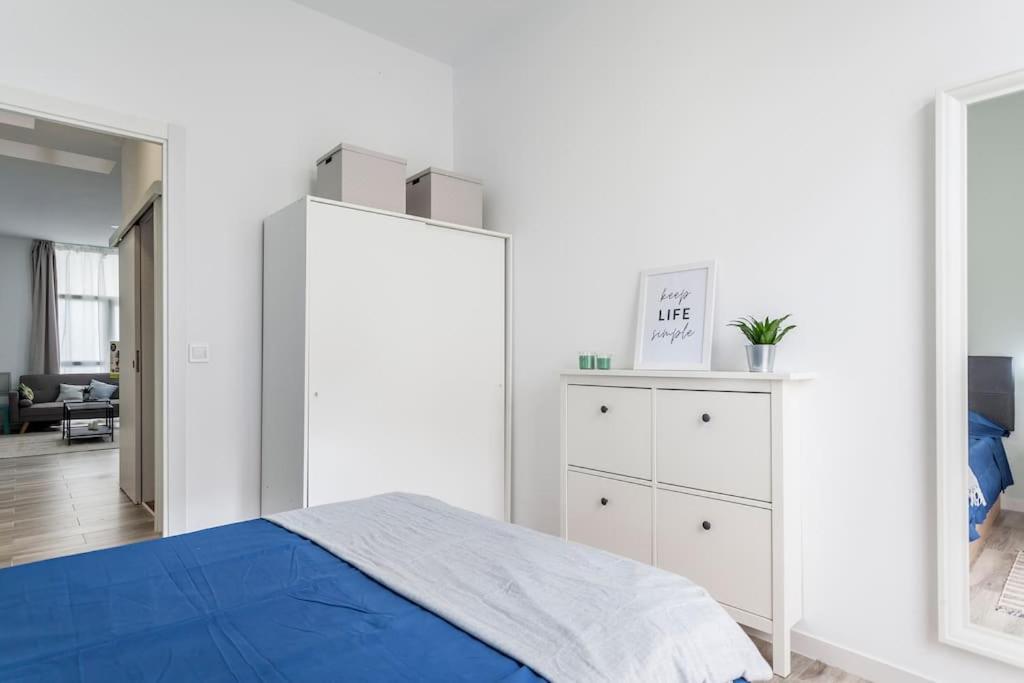 Apartamento Nuevo Cerca De La Playa Y Del Centro Valencia Exteriör bild